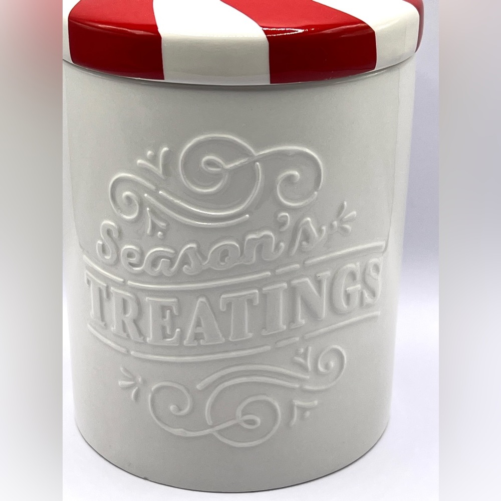 Hallmark Season's Treatings Holidays Ceramic White Jar Peppermint Candy Lid - Picture 2 of 8